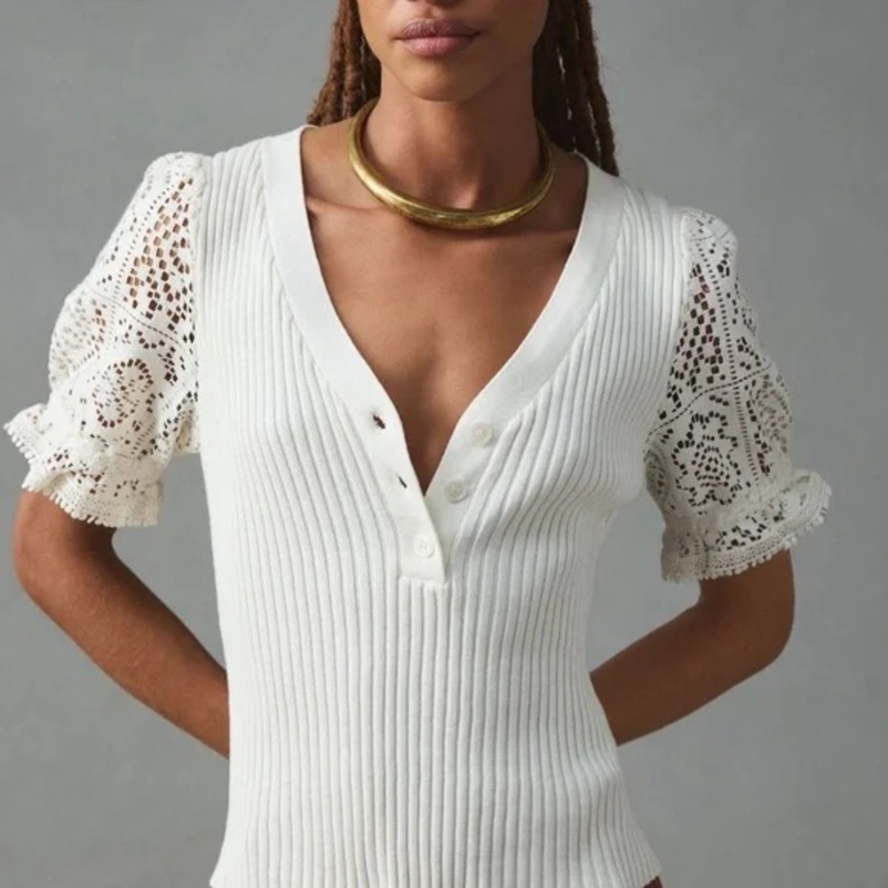 White Lace-Sleeve V-Neck Ribbed Sweater - Picture 4 of 12